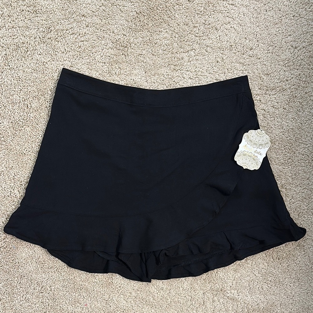 Altar’d State Black Ruffled Women's Skort